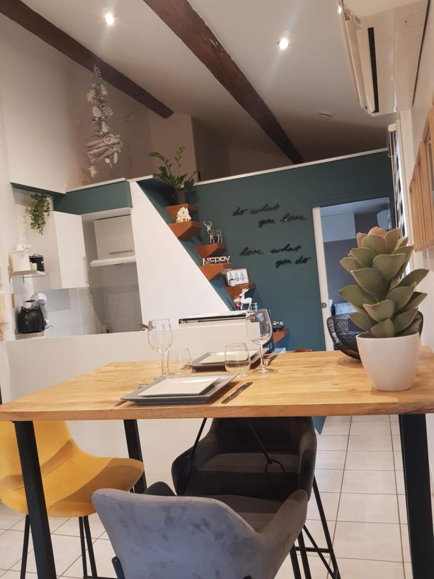 Studio atypique climatisé Sète Extérieur photo